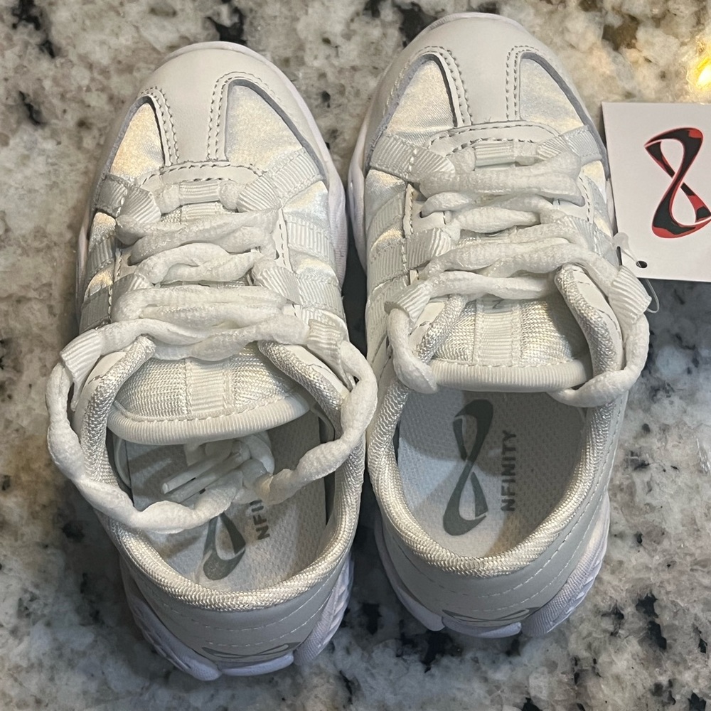 NFINITY White Sneakers Athletic Low-Top